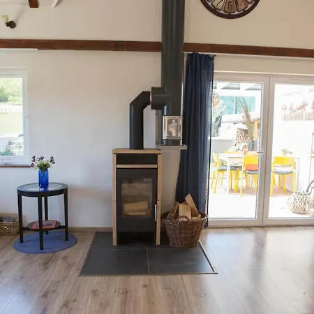 Dandelion Vendeghazak Kisapati