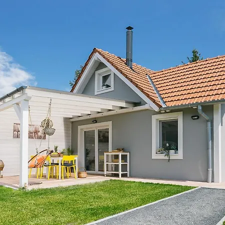 Case de vacanță Dandelion Vendeghazak *