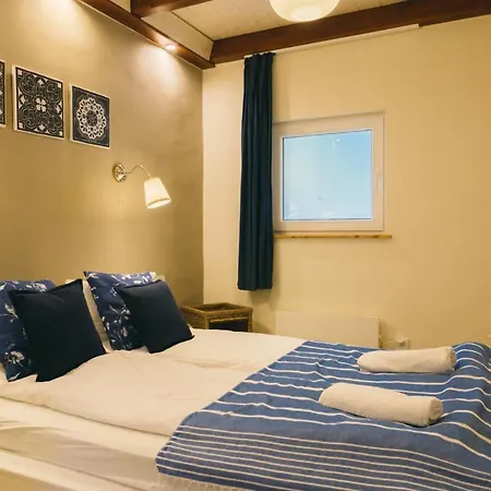 Dandelion Vendeghazak * Kisapati