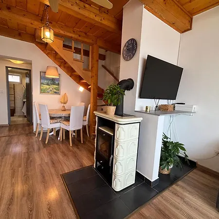 Dandelion Vendeghazak * Kisapati