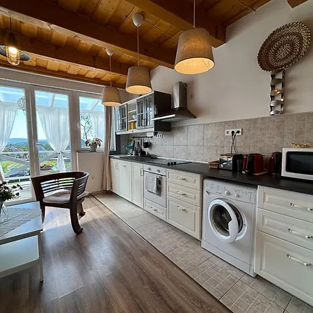 Dandelion Vendeghazak Case de vacanță Kisapati