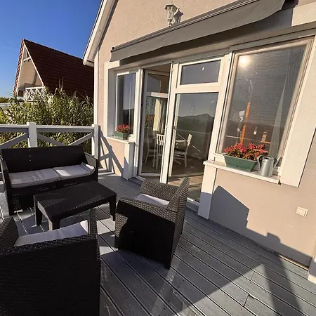 Dandelion Vendeghazak Tatil Evi *